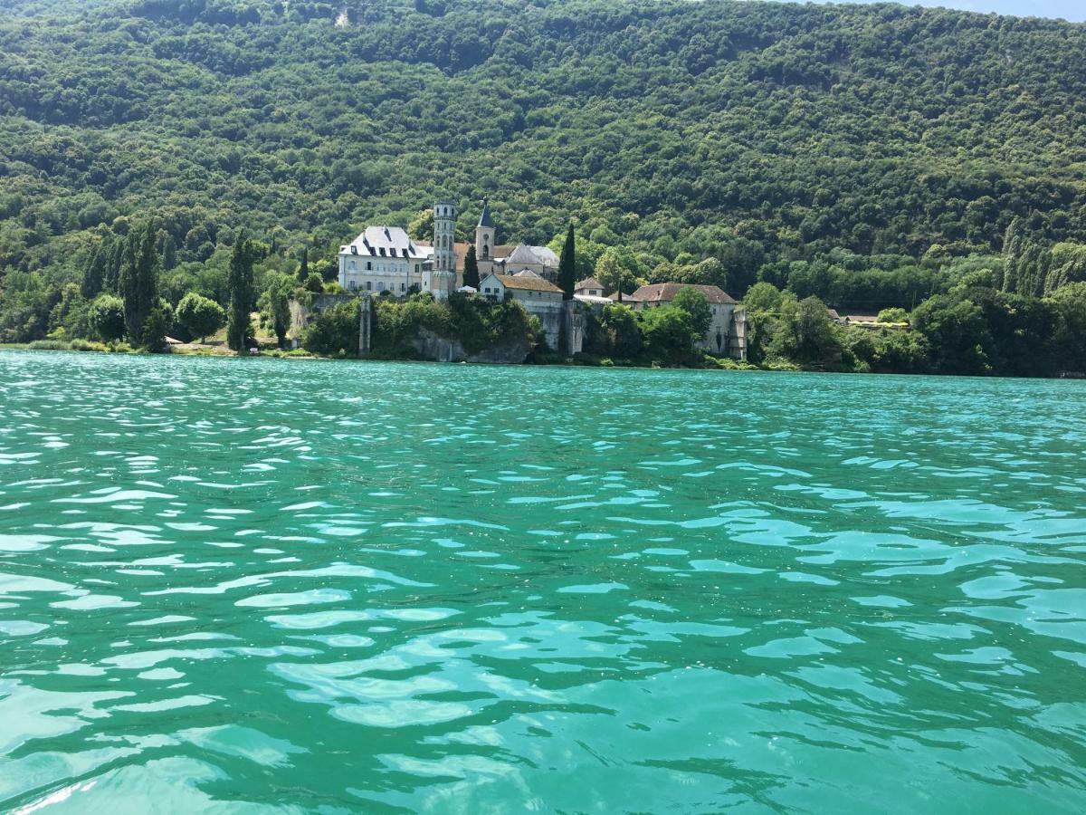 Chambres D'Hotes Des Lodges De La Cascade Yenne Екстериор снимка